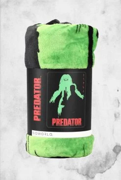 BioWorld Crypt Goods Predator - Throw Blanket