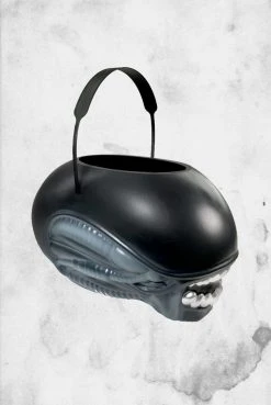 Super7 SuperBuckets - Alien Xenomorph