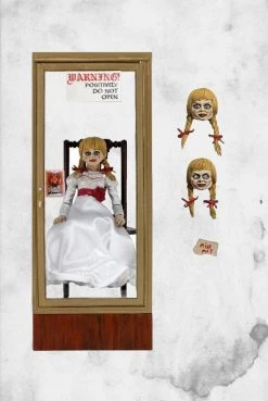 NECA Props & Collectibles The Conjuring - Annabelle Ultimate Figure