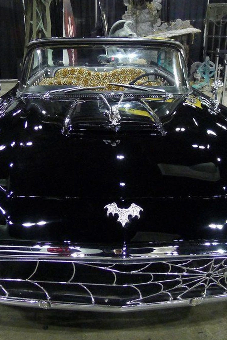 Celebrity Machine Elvira - Kickass Plate