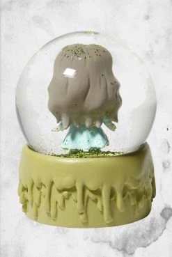EE The Exorcist - Regan Snow Globe