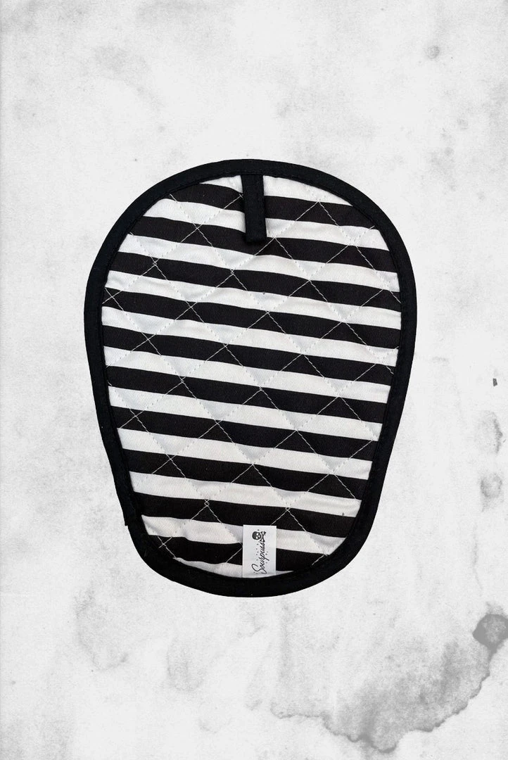 Sourpuss Lust For Skulls Pot Holder