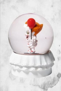 EE Props & Collectibles IT - Pennywise Snow Globe