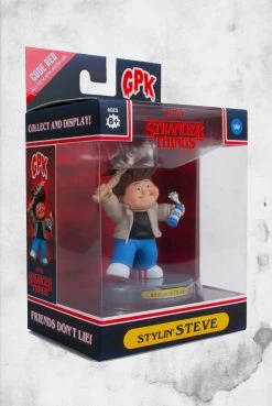 EE Stranger Things X Garbage Pail Kids - Stylin' Steve - Figure Props & Collectibles